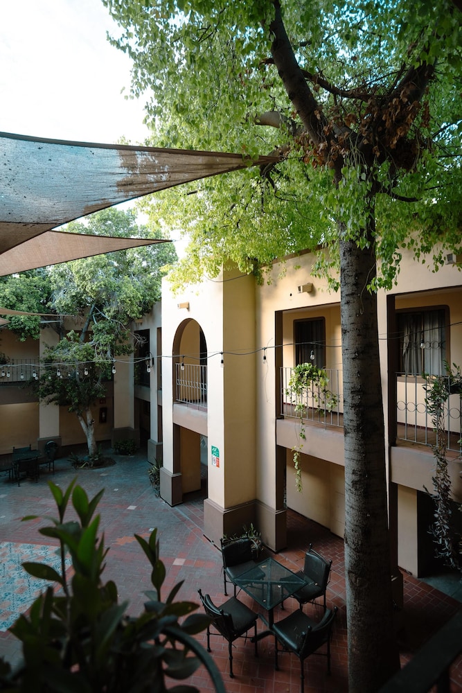 Hotel Suites Kino