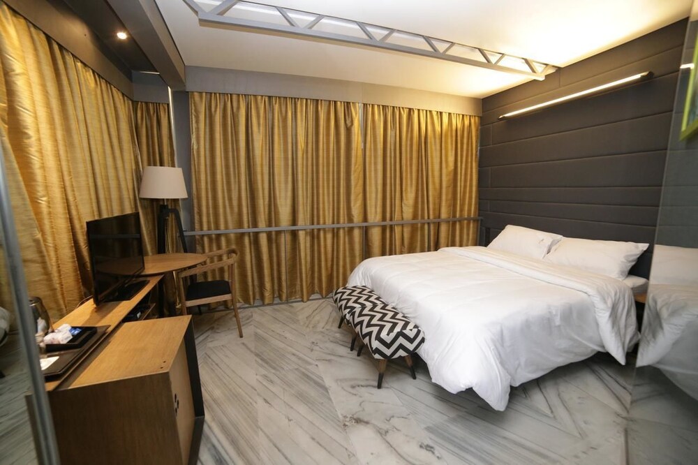 Guestroom View