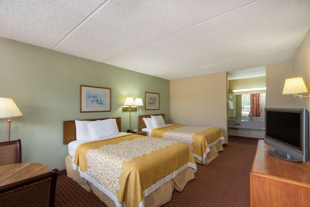 Days Inn by Wyndham Hurricane Mills - photo 11