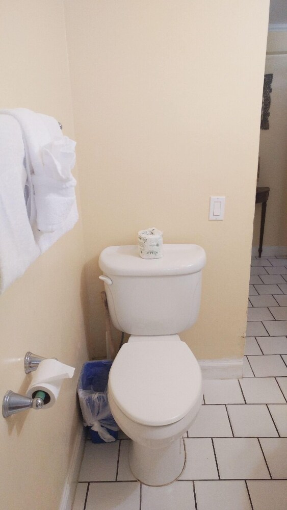 Flamingo Inn Bayside Suites - photo 44