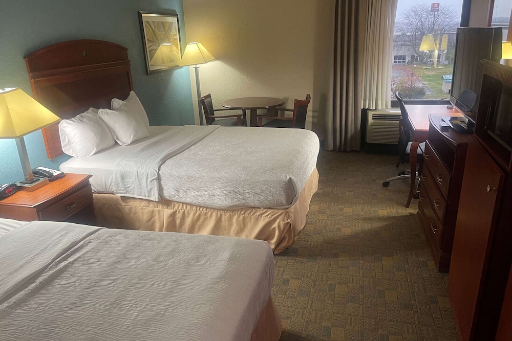 Days Inn by Wyndham Englewood Dayton Airport - photo 14