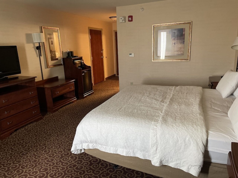 Hampton Inn Rawlins - photo 17