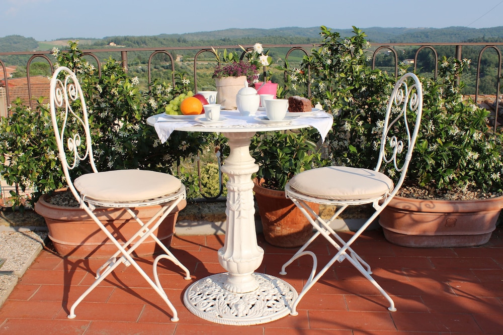 Le Terrazze Del Chianti b&b Residenza d'Epoca e di Charme — 4-Star Luxury Hotel in Siena, Italy