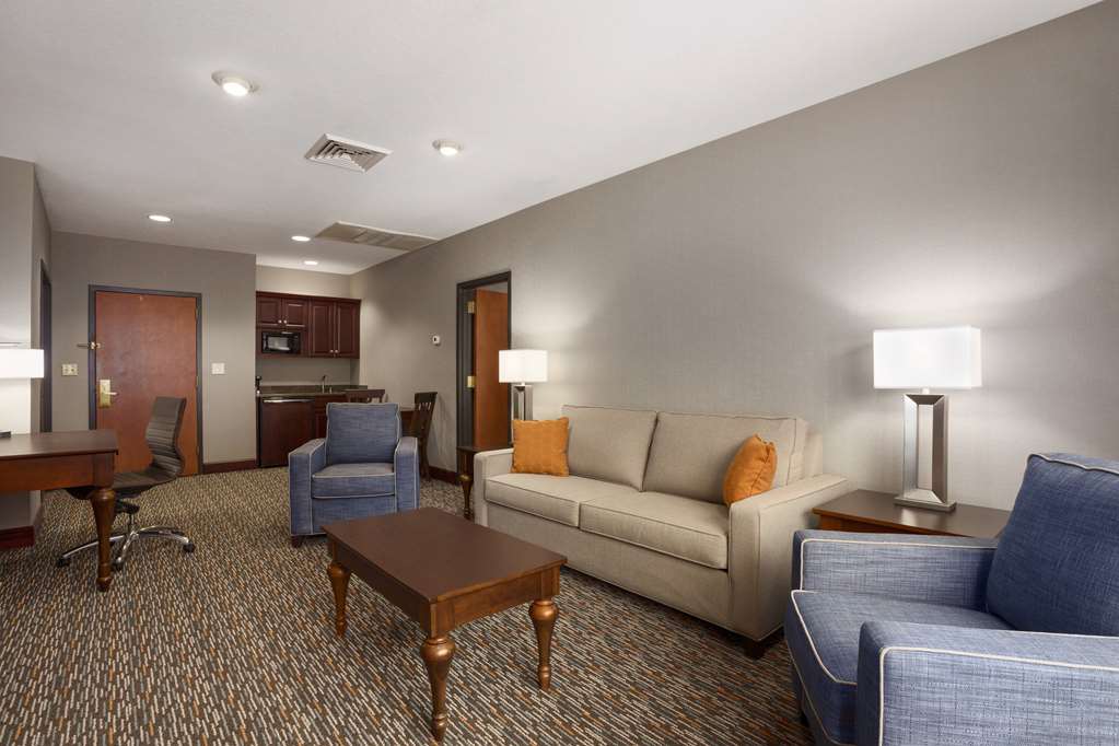 Wingate by Wyndham Sylvania Toledo - photo 21