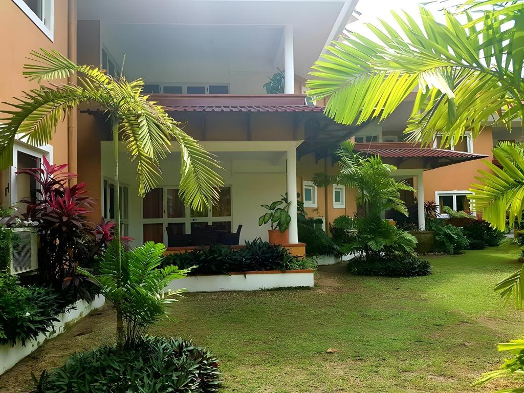 Praslin Paradise — Unknown City — photo 2