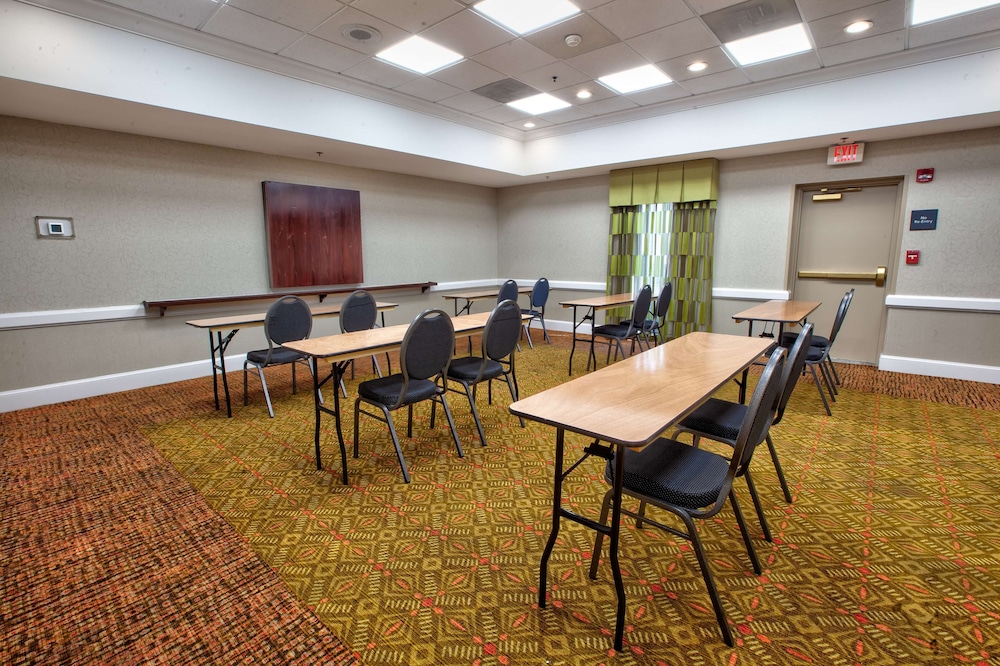 Hampton Inn College Park - photo 53