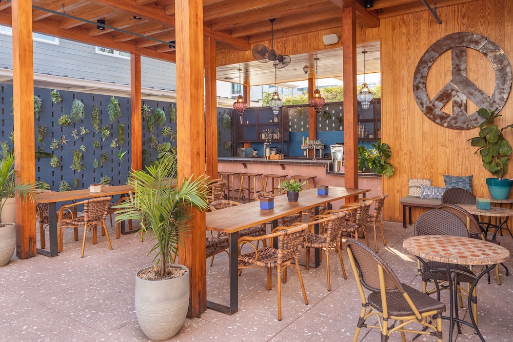 East Austin Hotel - photo 33