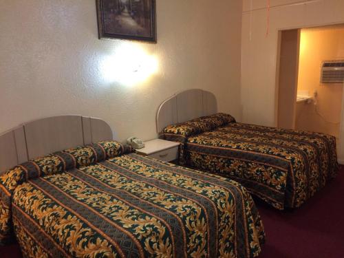 Relax Inn Goldthwaite - photo 17