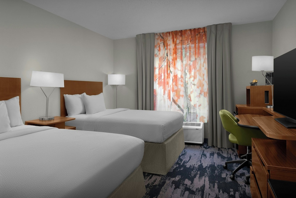 Fairfield by Marriott Inn & Suites Emporia I 95 - photo 10
