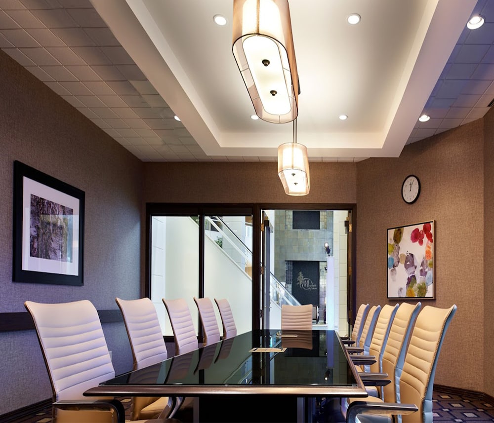 Hilton Minneapolis St. Paul Airport - photo 32