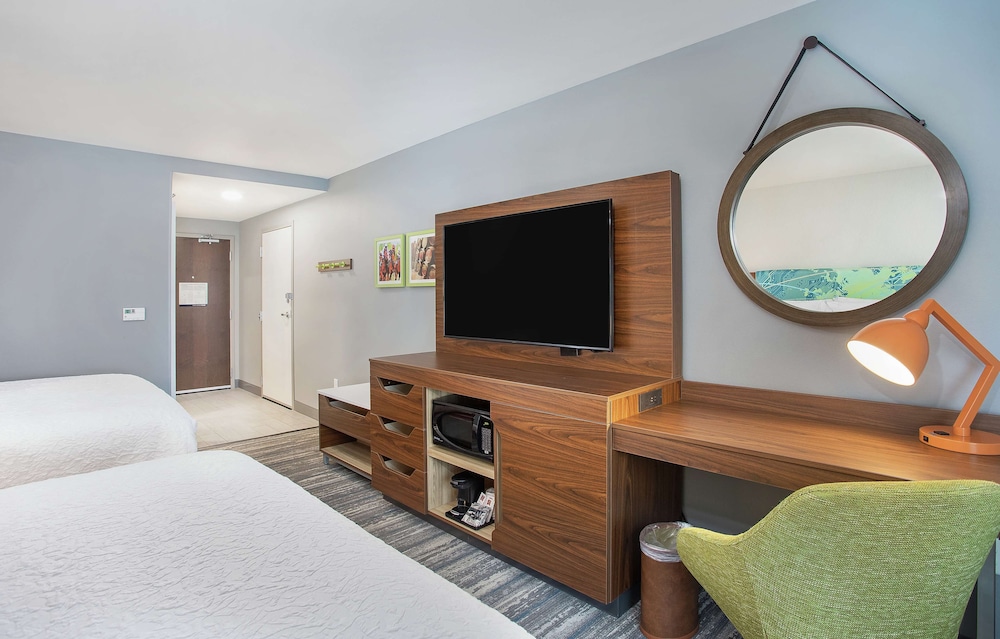 Hampton Inn Simpsonville - photo 10