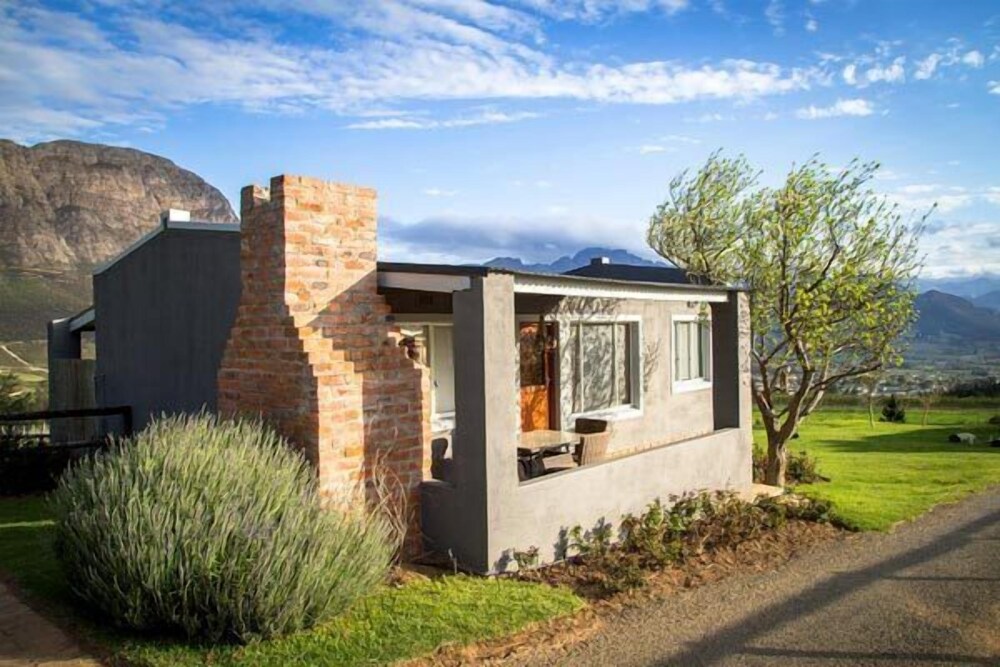 Courchevel Cottages - last minute hotel in Cape Town