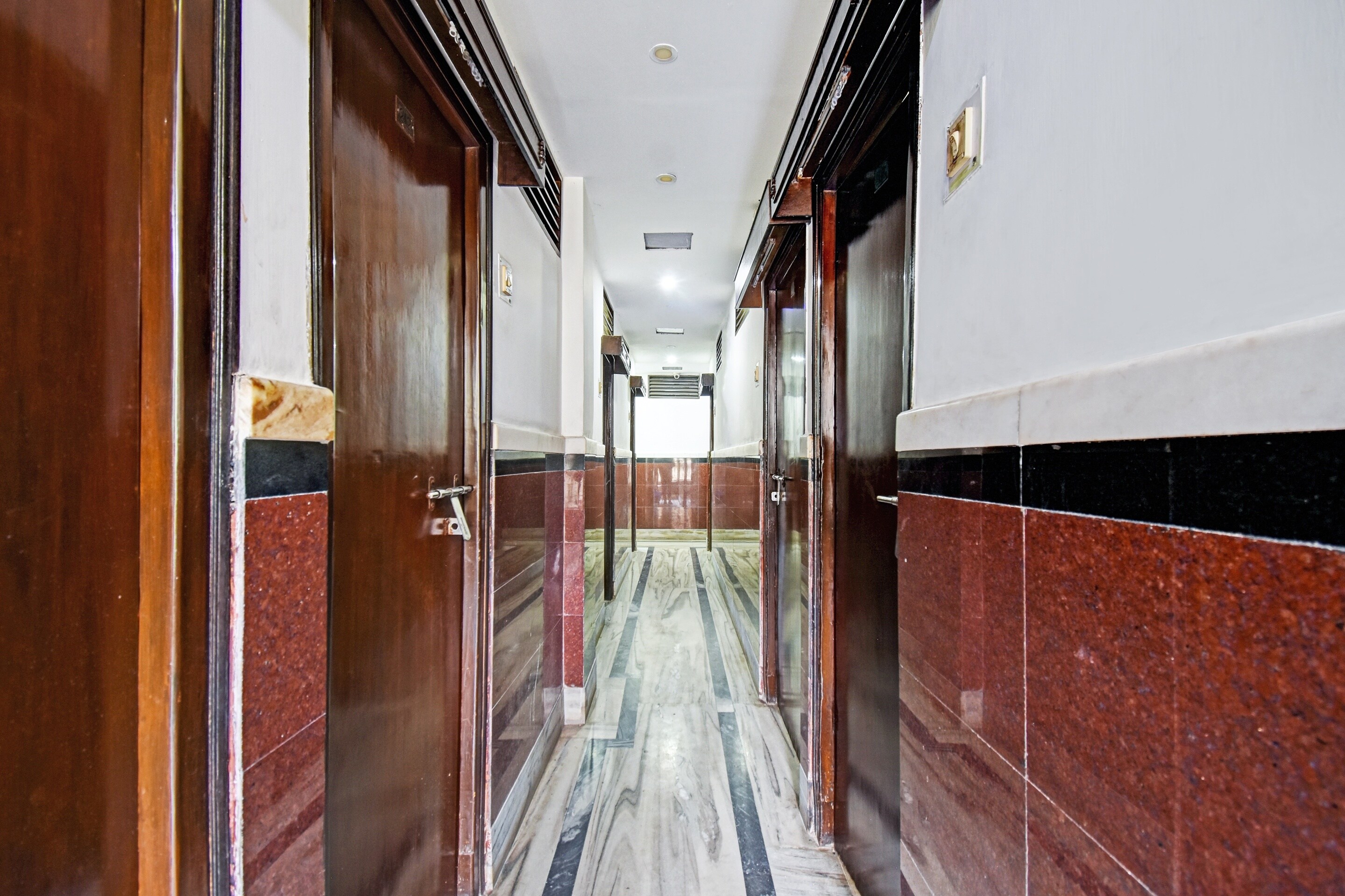 Spot On Hotel Omaira Exide More — 4-Star Luxury Hotel in Kolkata, India
