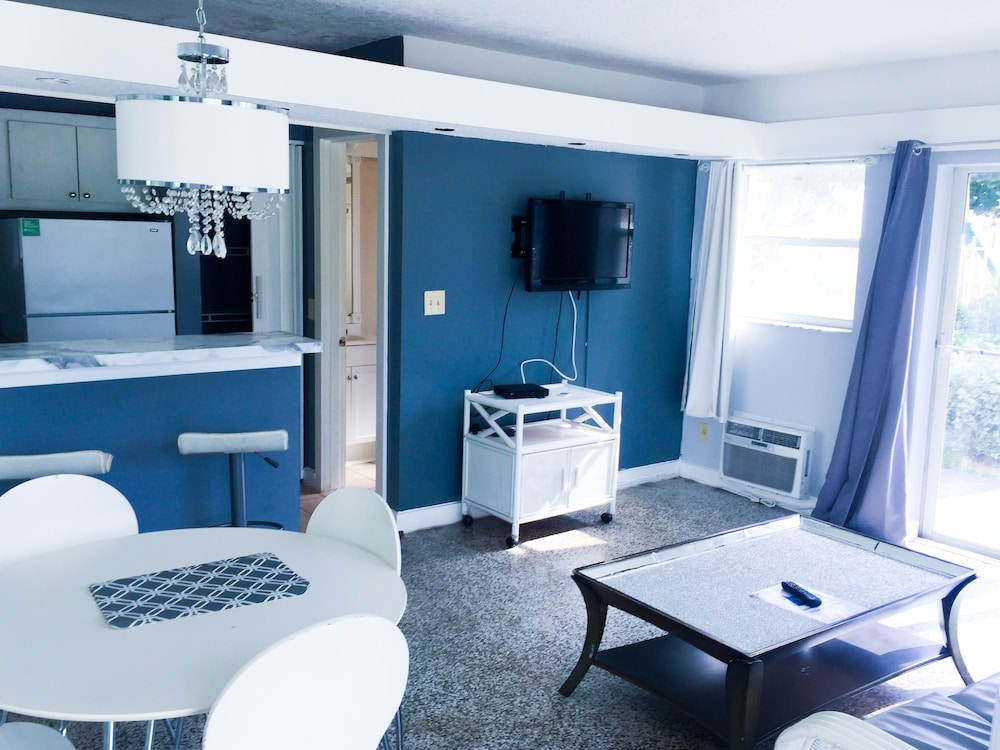 Coral Tides Resort - photo 87