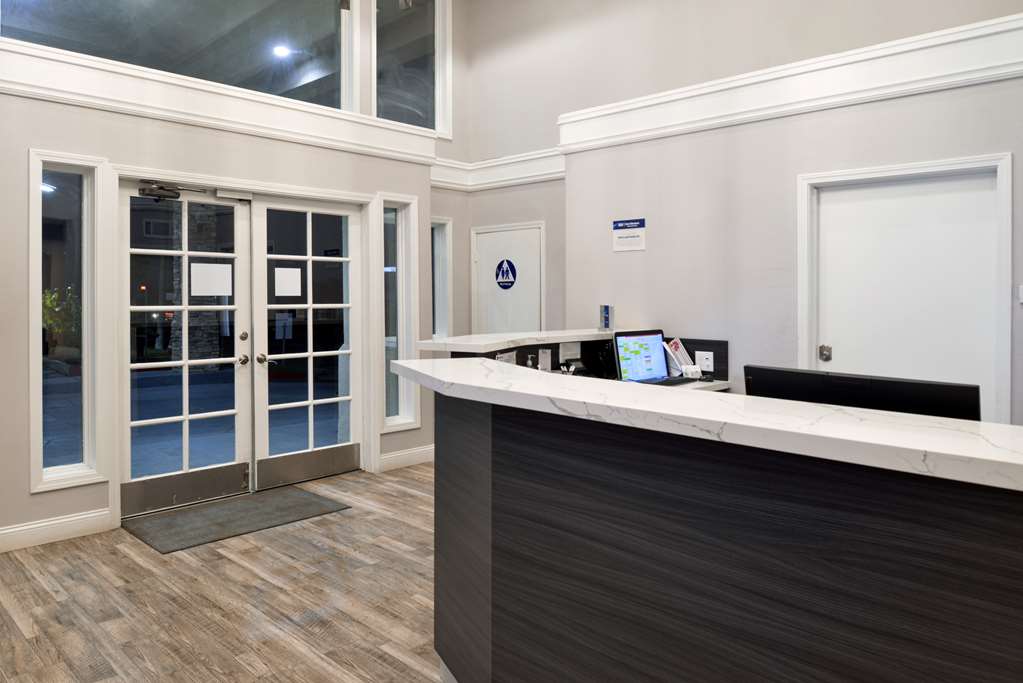 Best Western Kettleman City Inn & Suites - photo 2