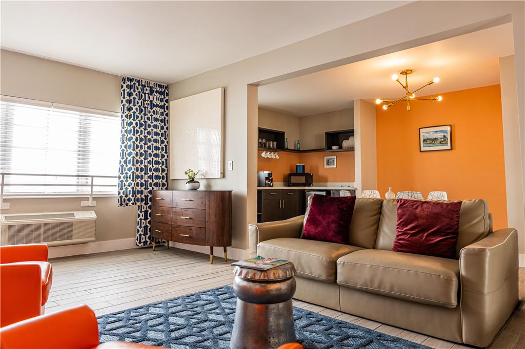 Oceanside Hotel and Suites - photo 12