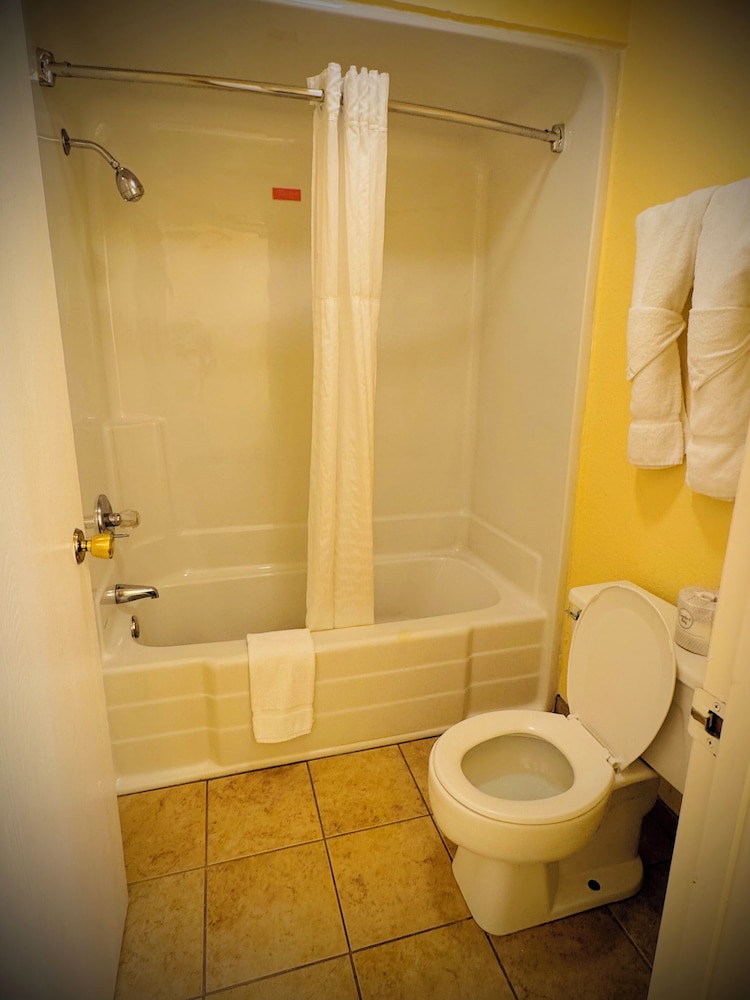 Alamo Inn - photo 12