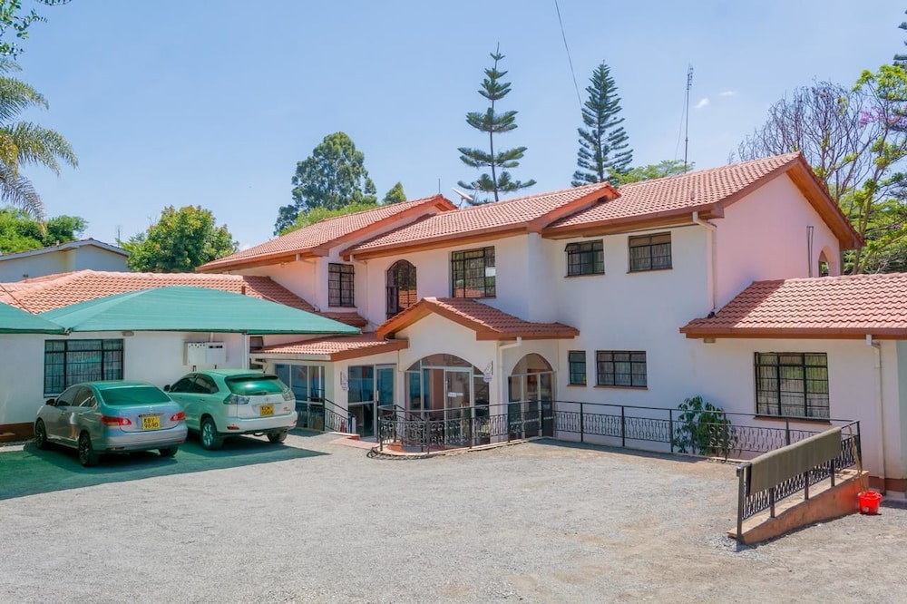 Alpha Queens Home — 4-Star Luxury Hotel in Nairobi, Kenya