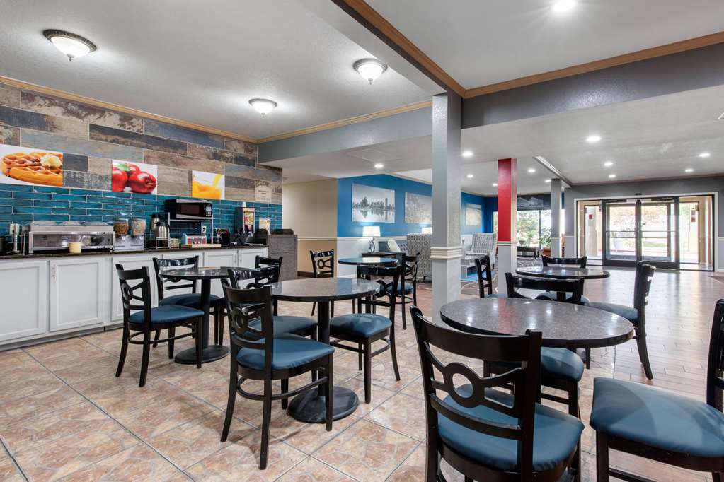 Quality Inn West Memphis I 40 - photo 33