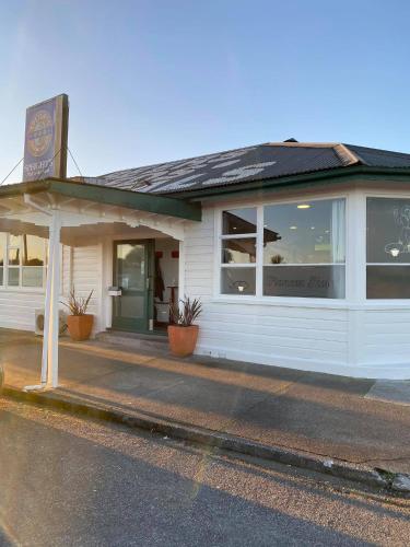 Hokitika Pioneer Hotel — hotel in Hokitika
