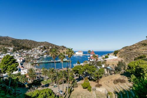 130MT 130 Middle Terrace in Avalon, United States