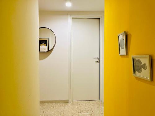San Bernardino monolocale con balcone — 4-Star Luxury Hotel in Verona, Italy
