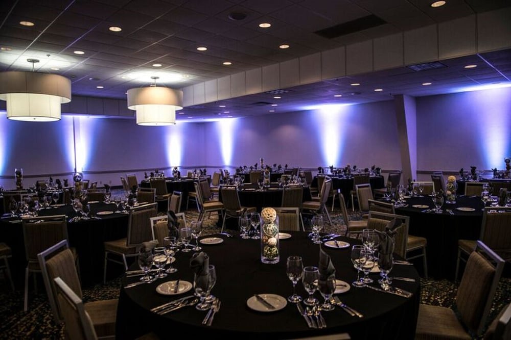 Wyndham Grand Executive Center Little Rock Airport - photo 37