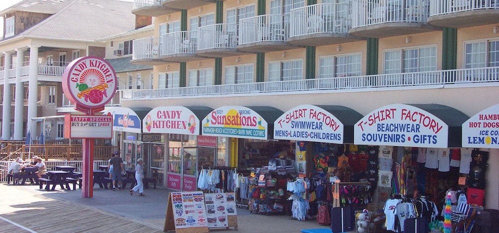 Paradise Plaza Inn - photo 28
