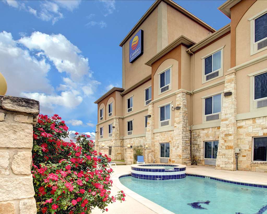 Comfort Inn & Suites Alvarado - photo 18