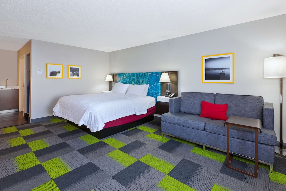 Hampton Inn Marysville - photo 13
