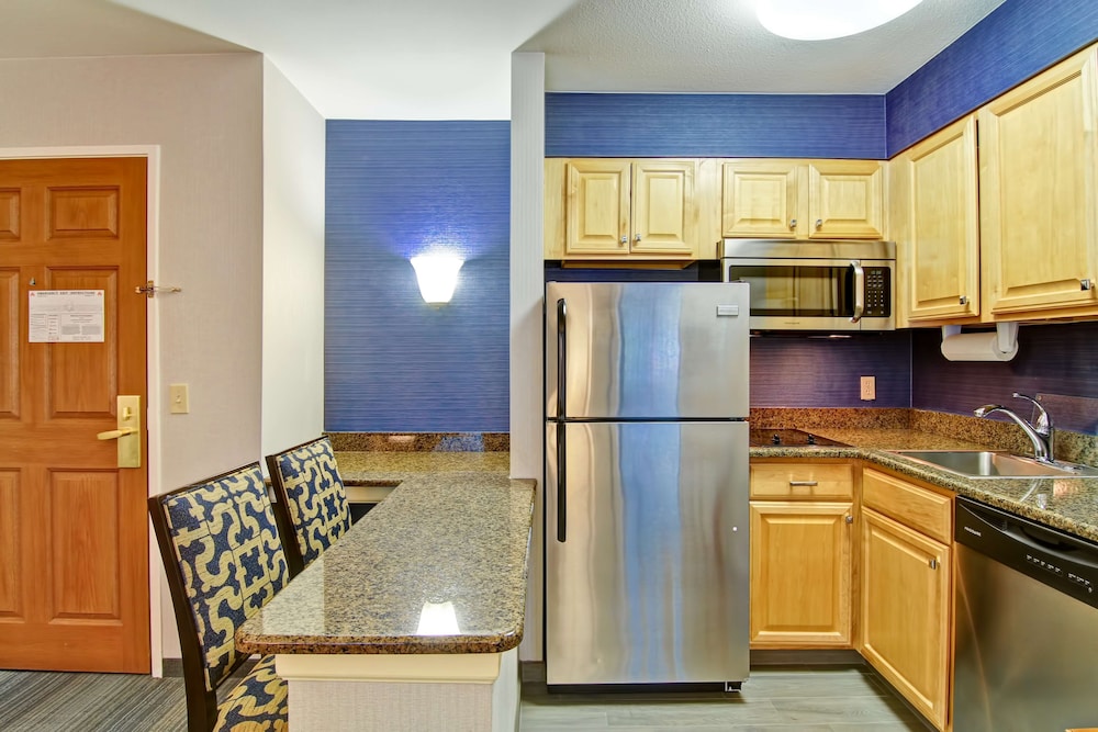 Homewood Suites by Hilton Stratford - photo 18