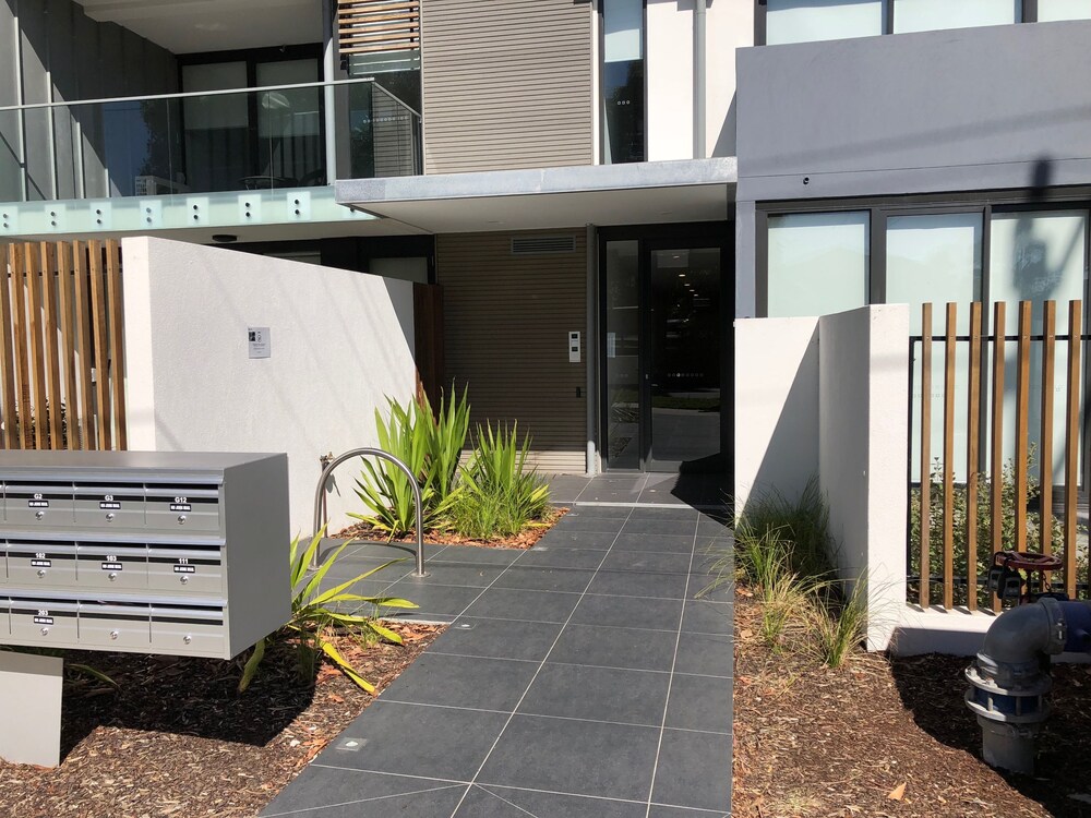 Ellia Apartment Doncaster — Doncaster — photo 2