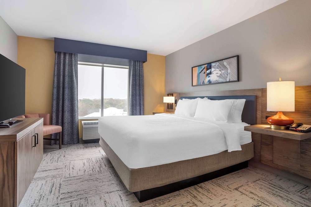Hilton Garden Inn Charlotte Concord - photo 13