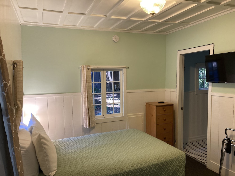 Emerald Forest Cabins - photo 102
