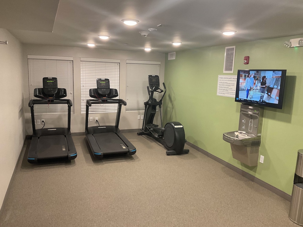 WoodSpring Suites East Lansing University Area - photo 34