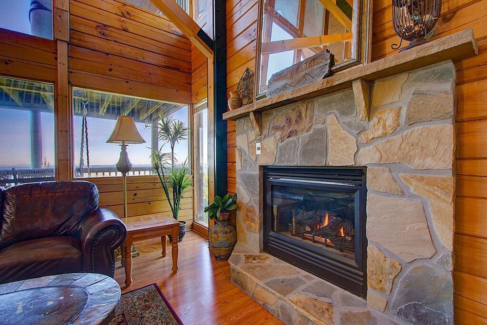 Picturesque 2 2 Close to Parkway - photo 12