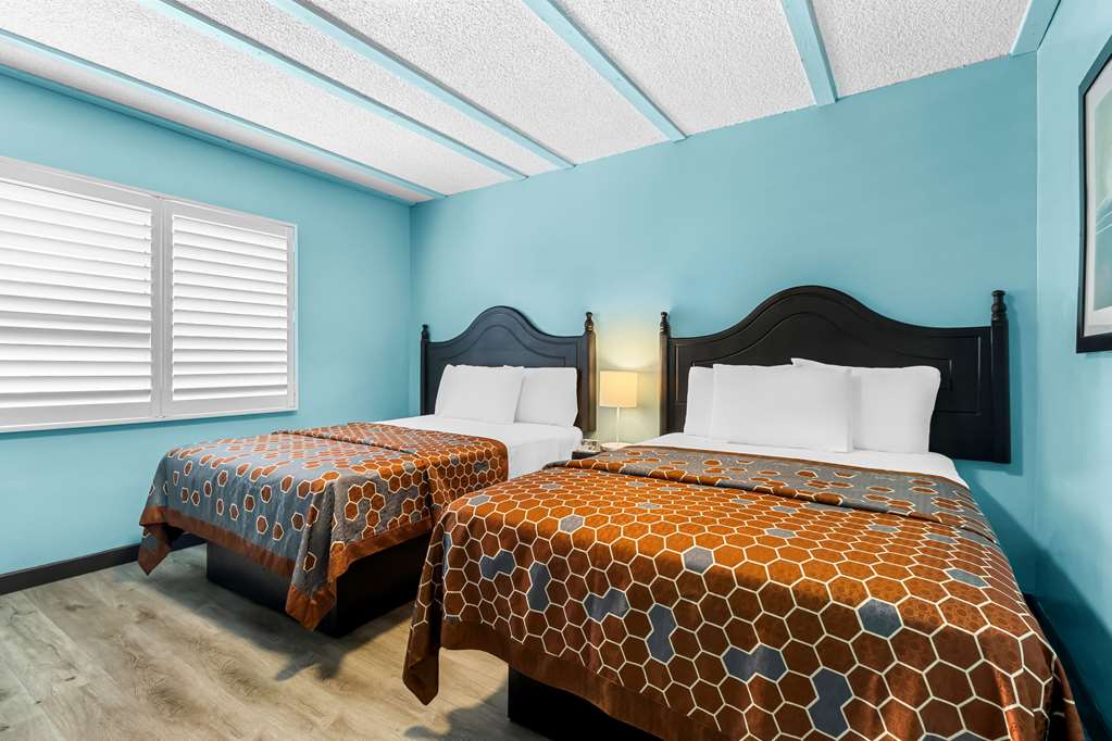 Rodeway Inn & Suites North Hollywood Burbank Airport Universal Area - photo 13