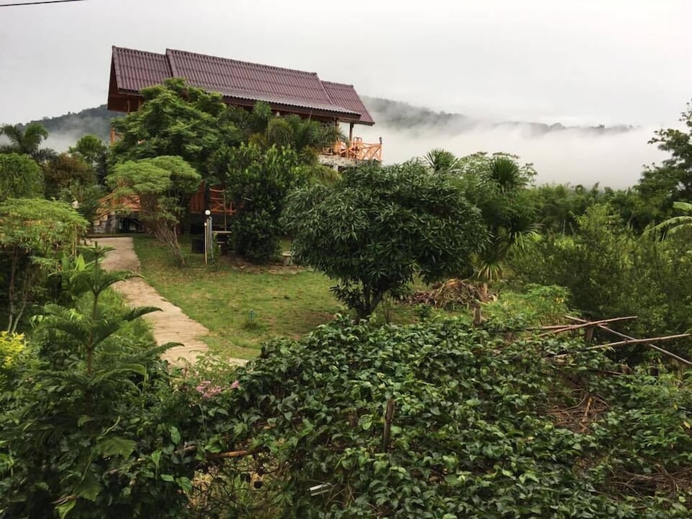 Nidahommok Resort - last minute hotel in Khao Kho