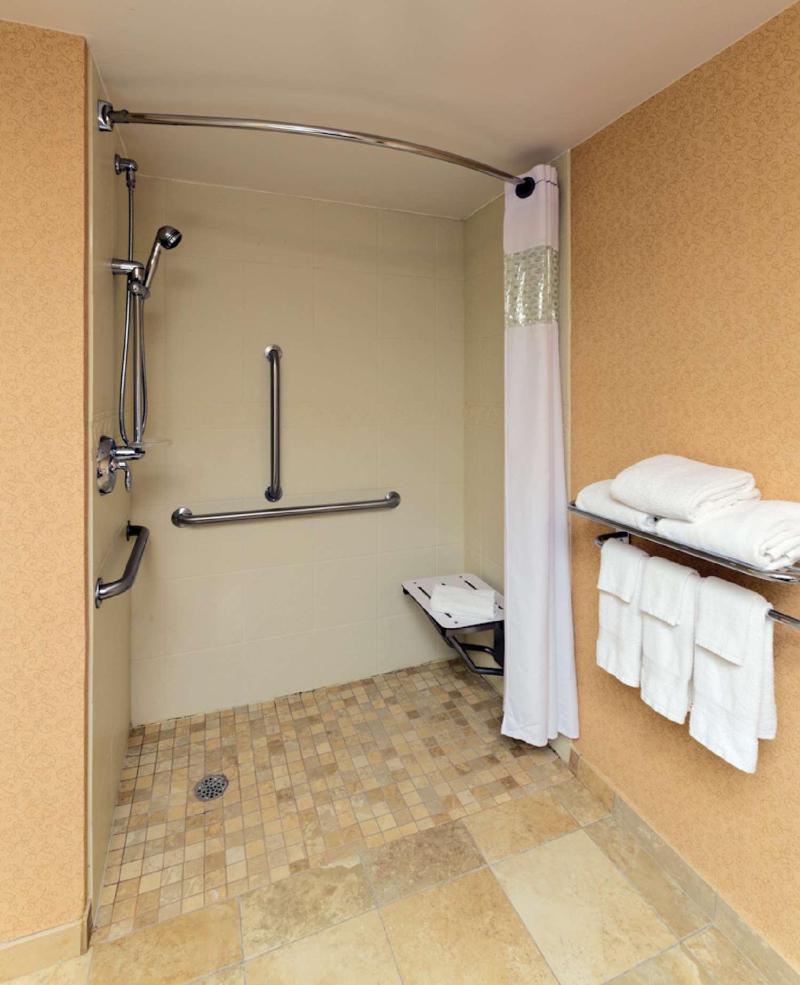 Hampton Inn Rockford - photo 43