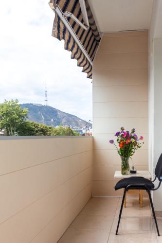 Prime location Apartment with Three Bedroom