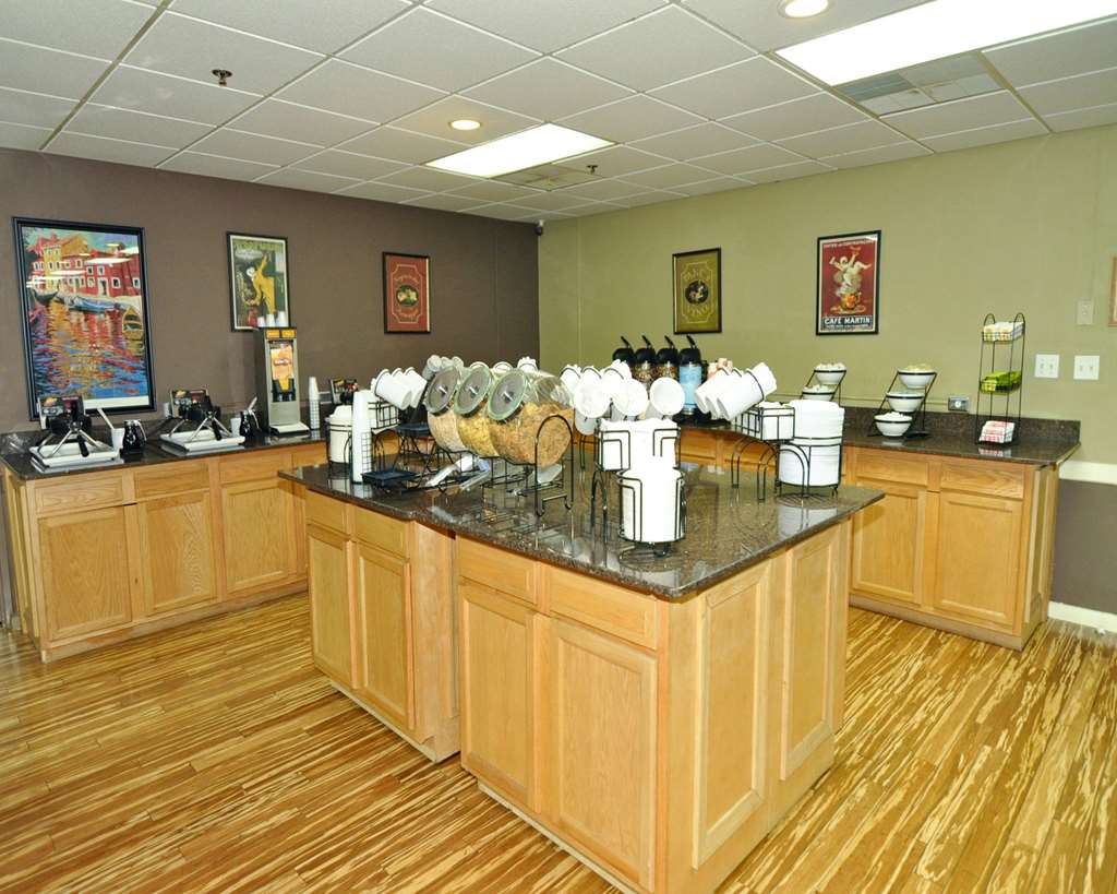 Comfort Inn Sandusky - photo 38