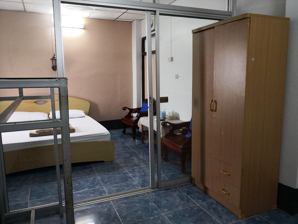 Phiboonkit Hotel — hotel in Phibun Mangsahan