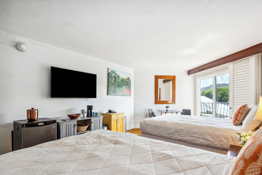 2417 at Lihue Oceanfront Resort - photo 17