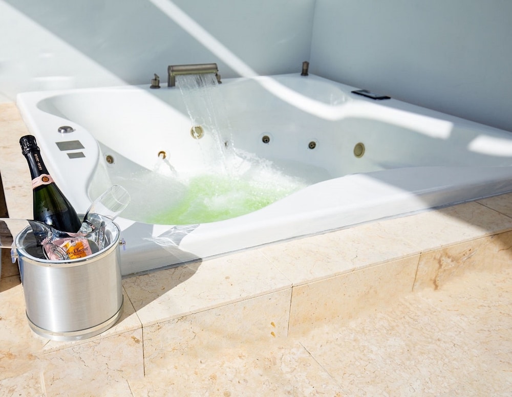 SBV Luxury Ocean Hotel Suites - photo 17