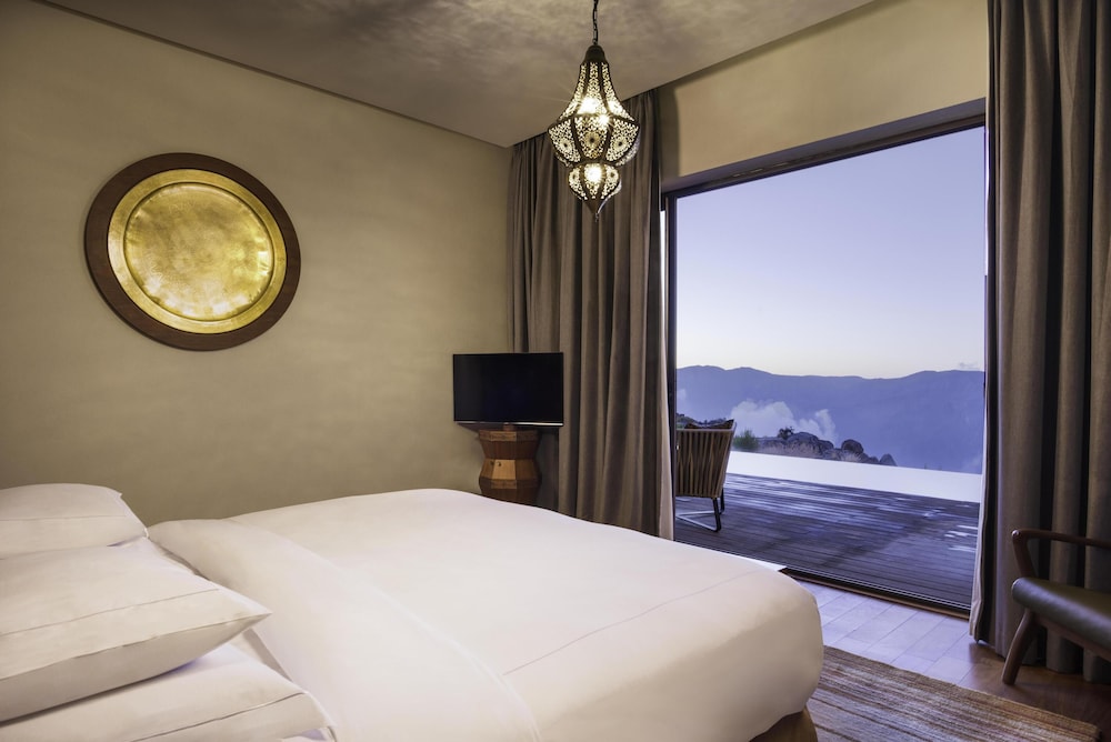 Anantara Al Jabal Al Akhdar Resort — 5-Star Luxury Hotel in Nizwa, Oman