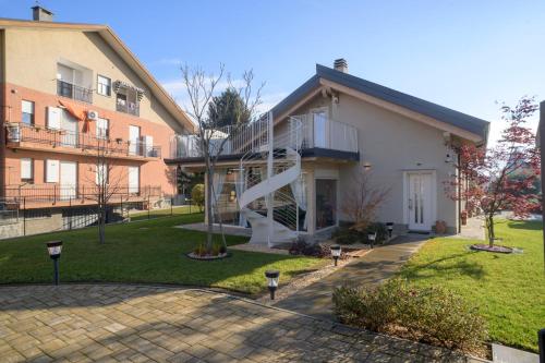 B&B La Coccola — 4-Star Luxury Hotel in Bruino, Italy