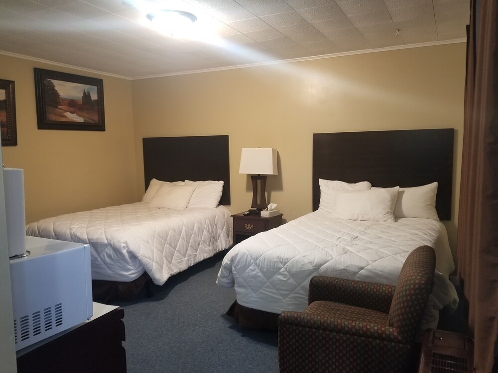 Fiesta City Motel - photo 26