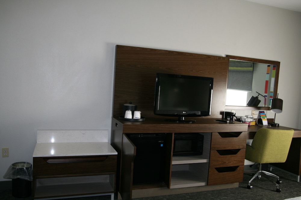 Hampton Inn Clarion - photo 6