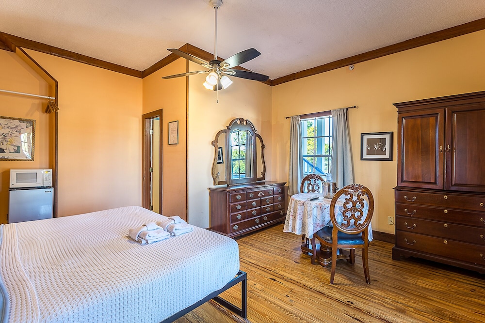 St. George Inn - photo 20