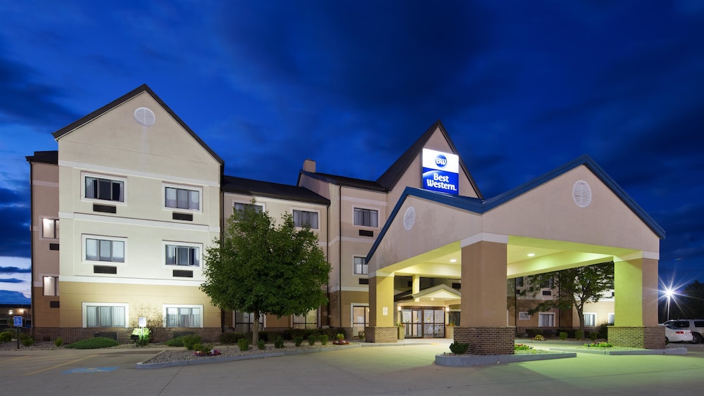 Best Western Elkhart Inn & Suites - photo 34